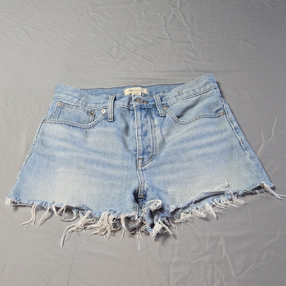 Maxwell Sz 26 Casual Light Blue Frayed Hem Jean Shorts